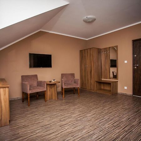 Quatro Osrodek Jezdziecki - Gospodarstwo Agroturystyczne Pobiedziska Exterior foto