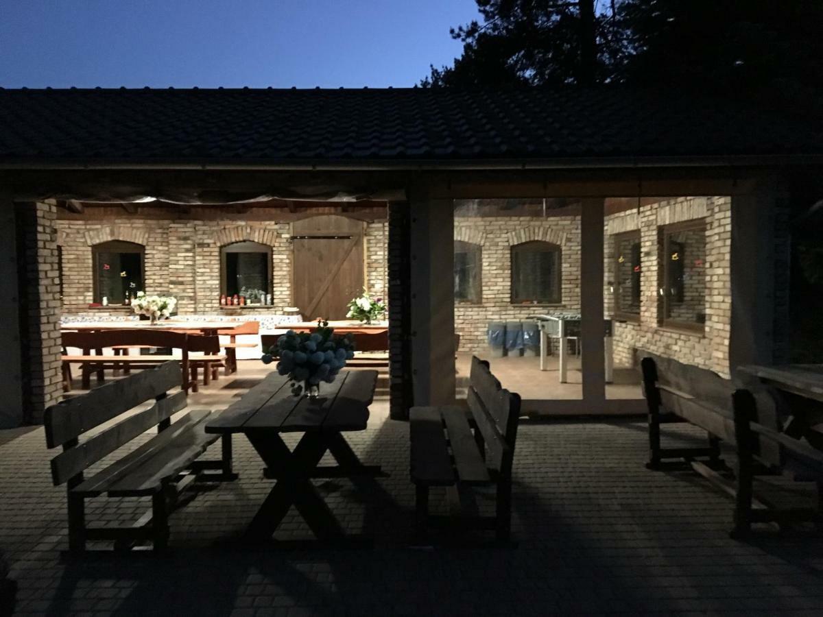 Quatro Osrodek Jezdziecki - Gospodarstwo Agroturystyczne Pobiedziska Exterior foto
